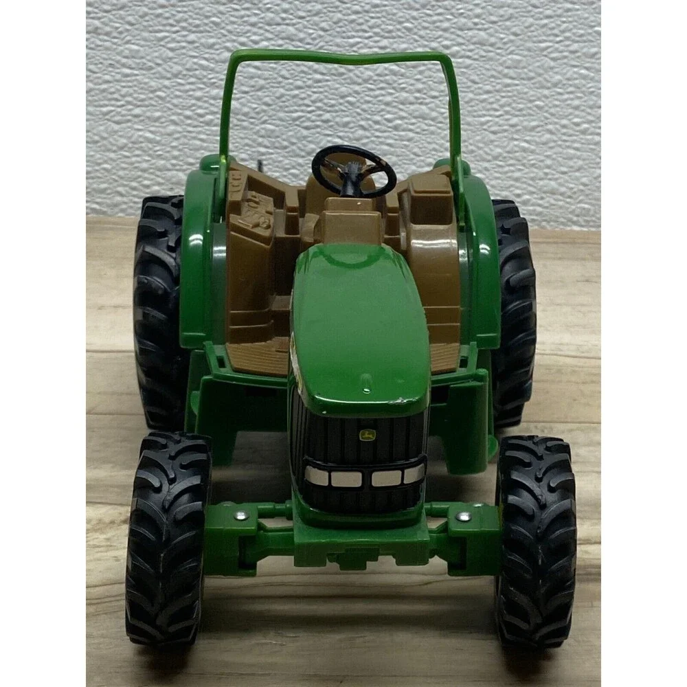 ERTL John Deere H0315WY00 Tractor And Vagon 1/16 Scale Metal & Plastic Toy